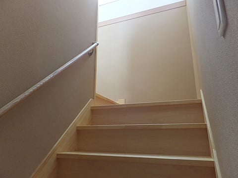 幅広の階段